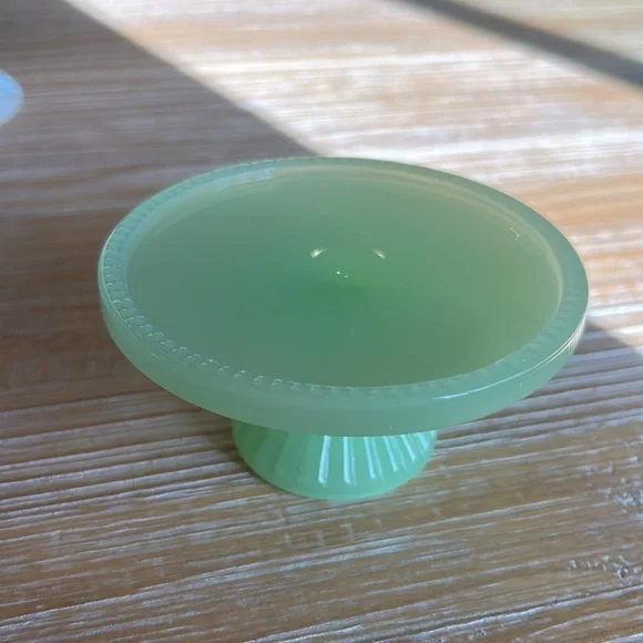 Vintage Mini Jadeite Glass Cupcake size Pedestal Stand. - Picture 6 of 8